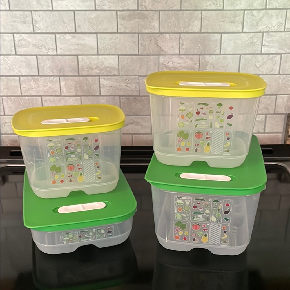 Tupperware Fridgesmart 4 Piece Fruit and Vegetable Storage Container Set